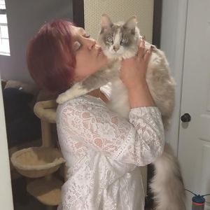 Meet your Posher, Kathyrn